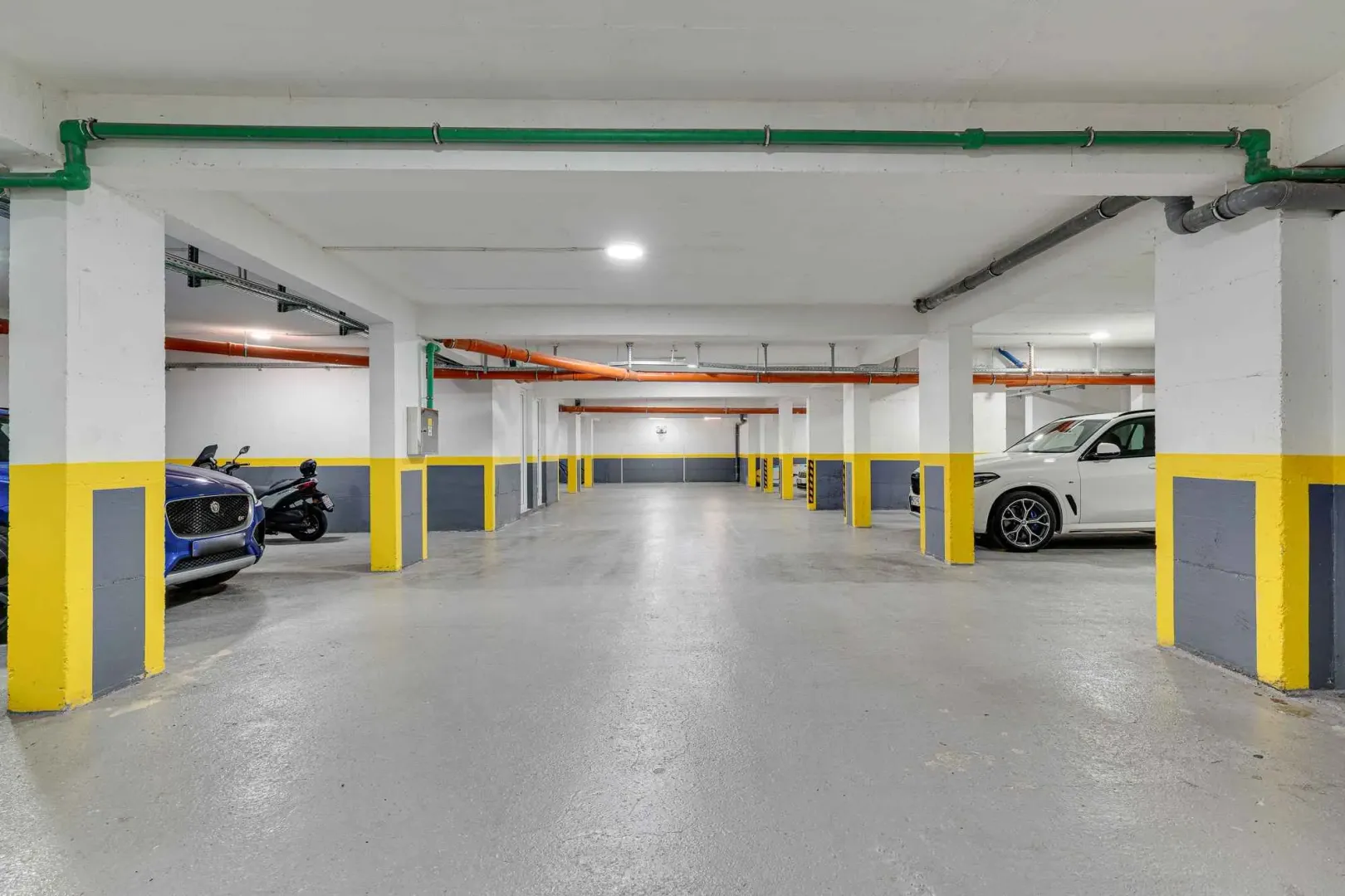 Prodaja, dvosoban stan, 86m², Dobrota, Kotor