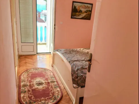 Rent, two bedroom apartment, 75m², Centar, Herceg Novi - image 8