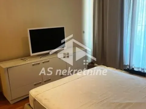 Izdavanje, trosoban stan, 100m², Stari Grad, Beograd - image 27