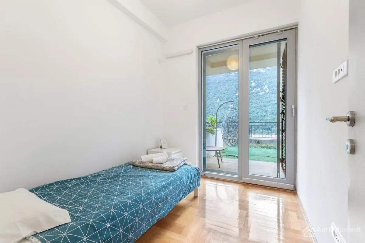 Prodaja, trosoban stan, 97m², Morinj, Kotor