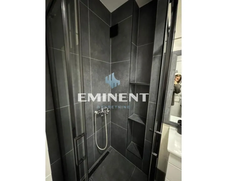 Rent, four bedroom apartment, 120m², Savski Venac, Beograd