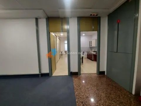 Izdavanje, poslovni prostor, 457m², Stari Grad, Beograd - image 22