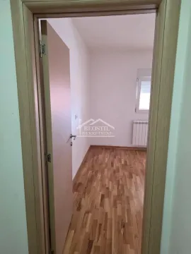 Rent, two bedroom apartment, 48m², Ledine, Beograd - image 4