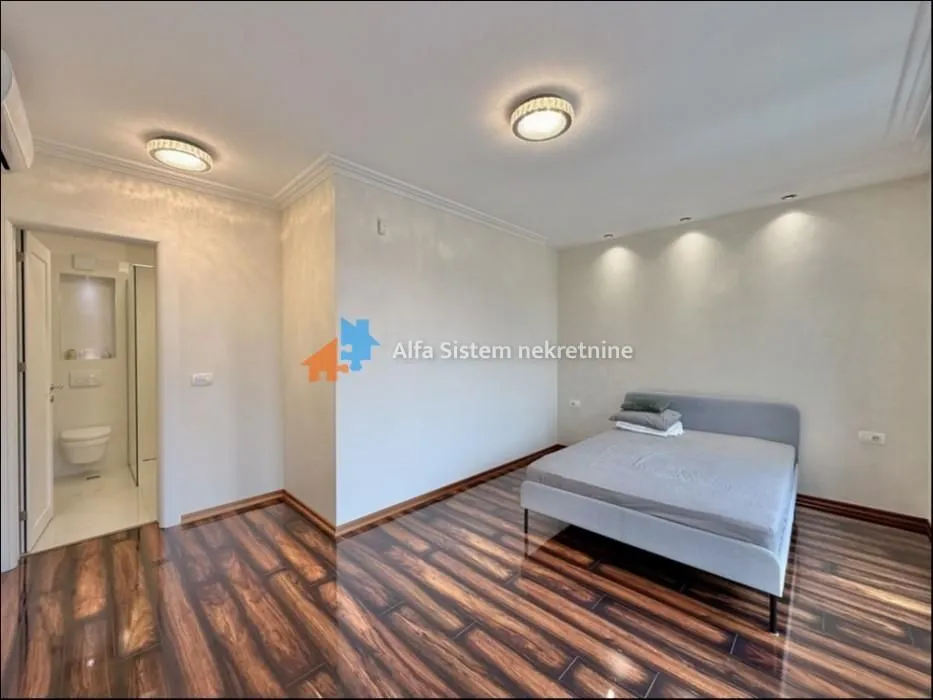 Rent, house, 510m², Banovo Brdo, Beograd