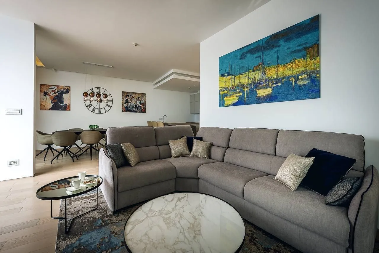 Rent, two bedroom apartment, 198m², Dukley Gardens, Budva