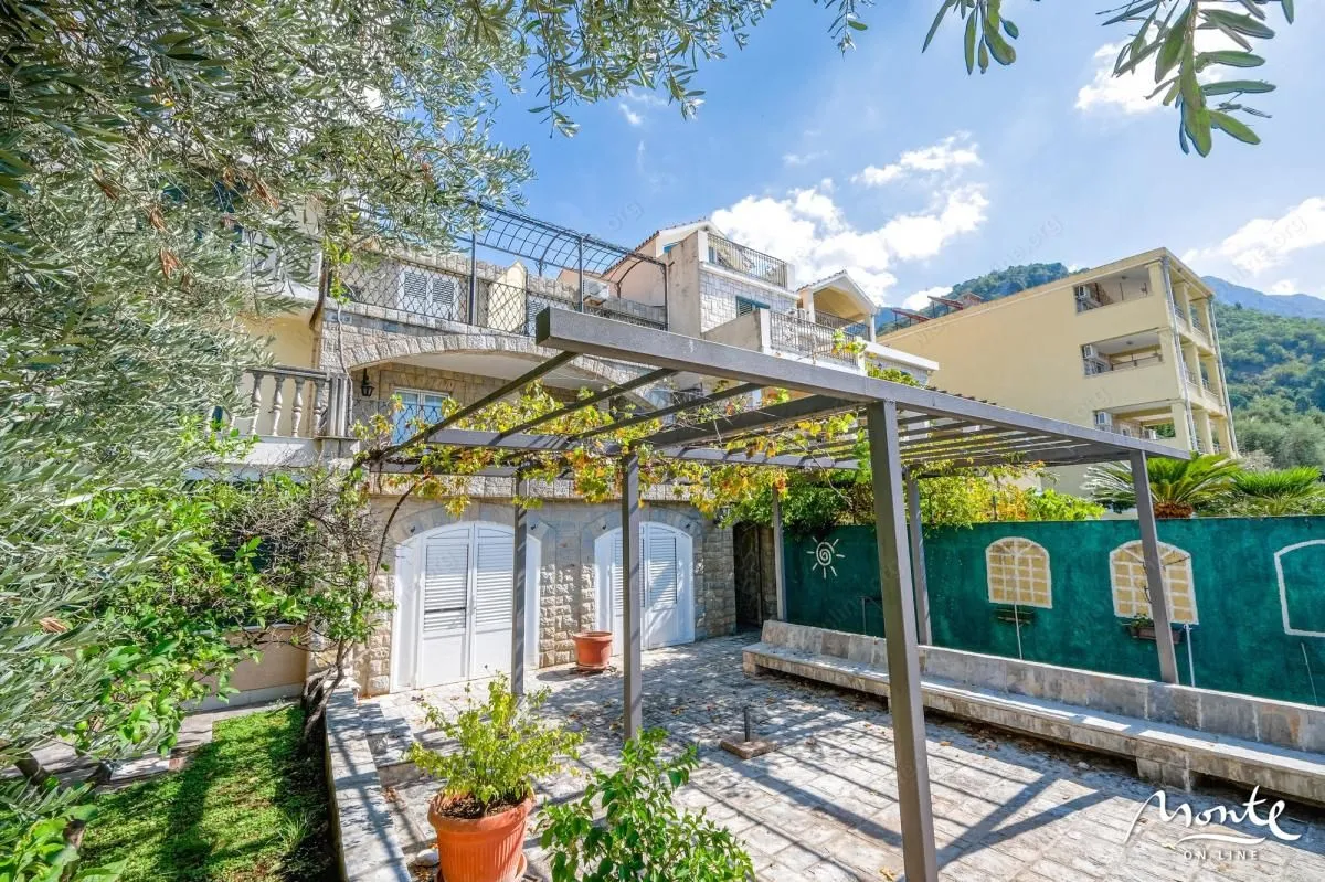 Sale, house, 375m², Sveti Stefan, Budva