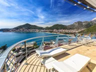 Rent, two bedroom apartment, 174m², Dukley Gardens, Budva - image 1