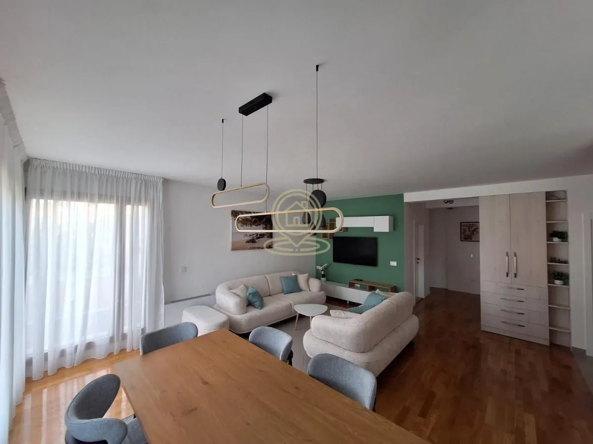 Izdavanje, trosoban stan, 90m², Lekino Brdo, Voždovac Sve Podlokacije