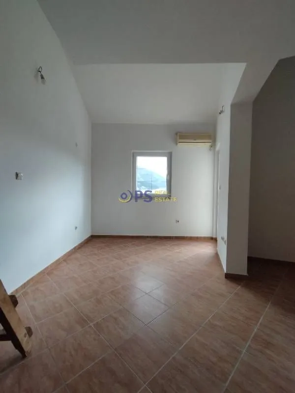 Prodaja, dvosoban stan, 71m², Bar, Crna Gora