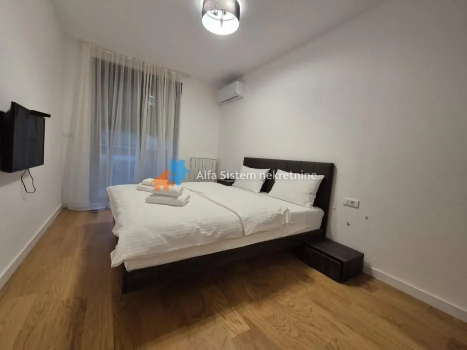 Izdavanje, trosoban stan, 95m², Trošarina, Voždovac Sve Podlokacije