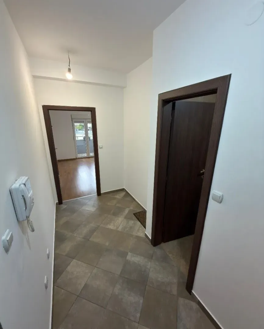 Izdavanje, dvosoban stan, 74m², Donja Gorica, Podgorica