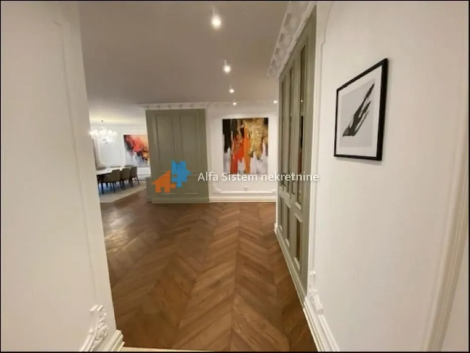 Izdavanje, četvorosoban stan, 170m², Vračar Sve Podlokacije, Beograd