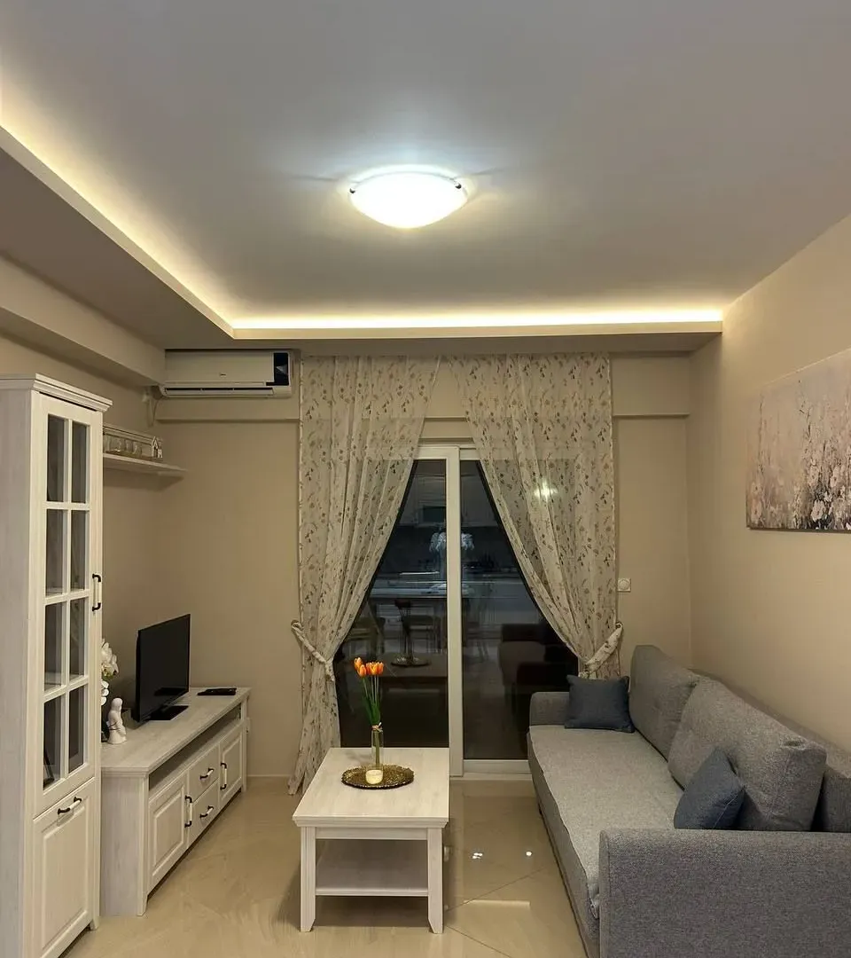 Rent, one bedroom apartment, 36m², Dobrota, Kotor