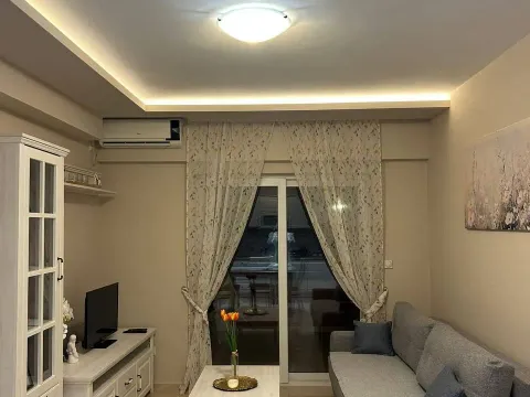 Izdavanje, jednosoban stan, 36m², Dobrota, Kotor - image 13