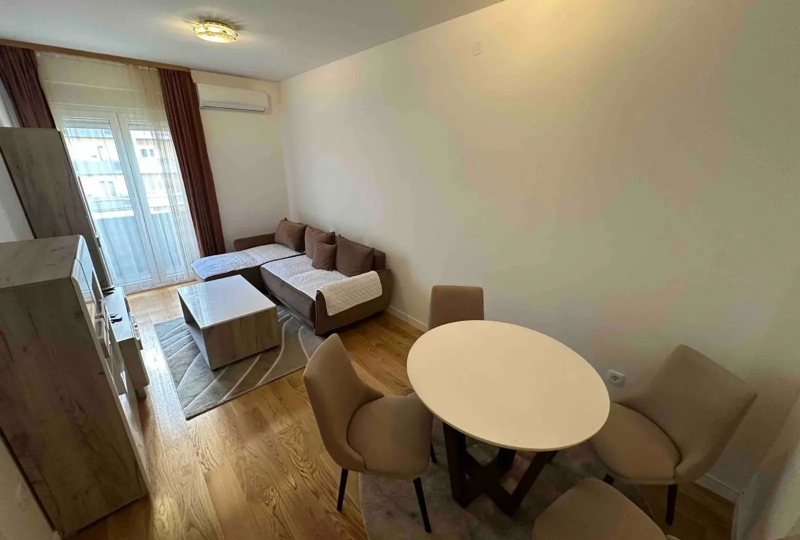 Izdavanje, stan, 42m², Podgorica, Crna Gora