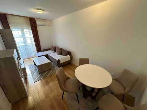 Izdavanje, stan, 42m², Podgorica, Crna Gora - image 1