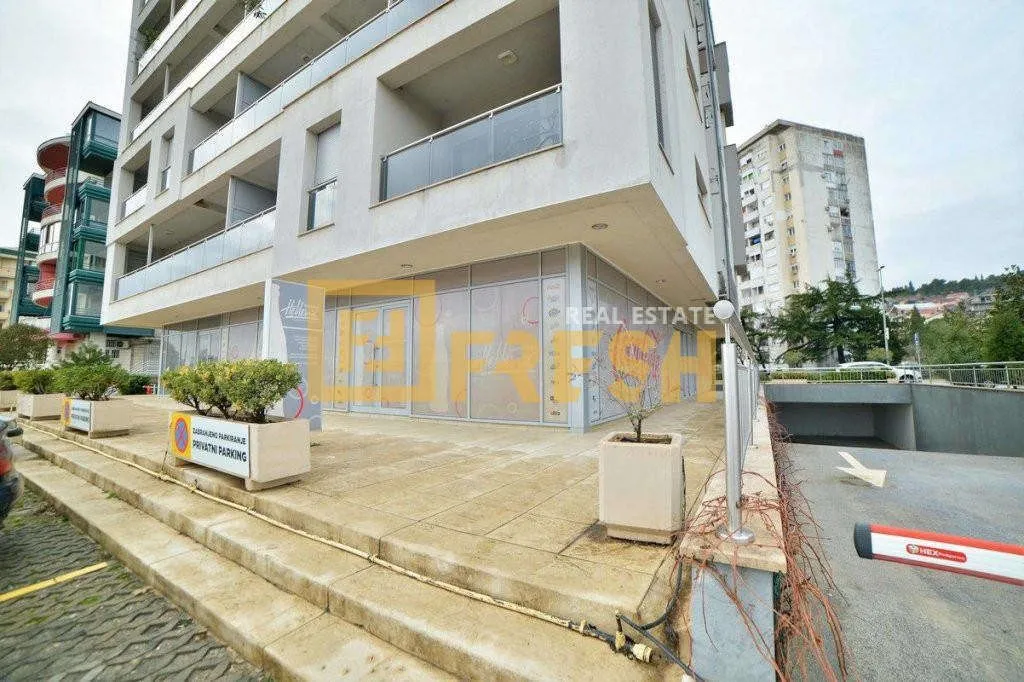 Rent, office space, 160m², Obala Morače, Podgorica