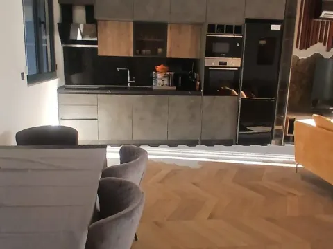 Prodaja, jednosoban stan, 170m², Budva, Crna Gora - image 23