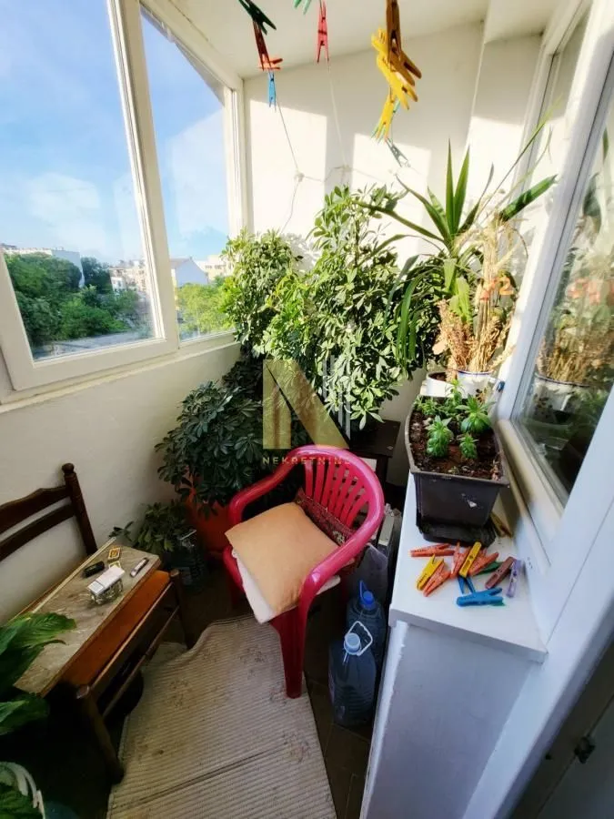 Prodaja, dvosoban stan, 52m², Bulevar Oslobodjenja, Novi Sad Sve Podlokacije