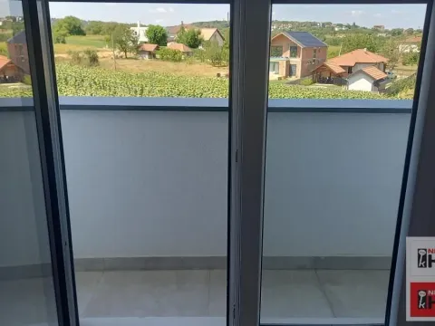 Prodaja, četvorosoban stan, 70m², Sremska Kamenica, Petrovaradin - image 9