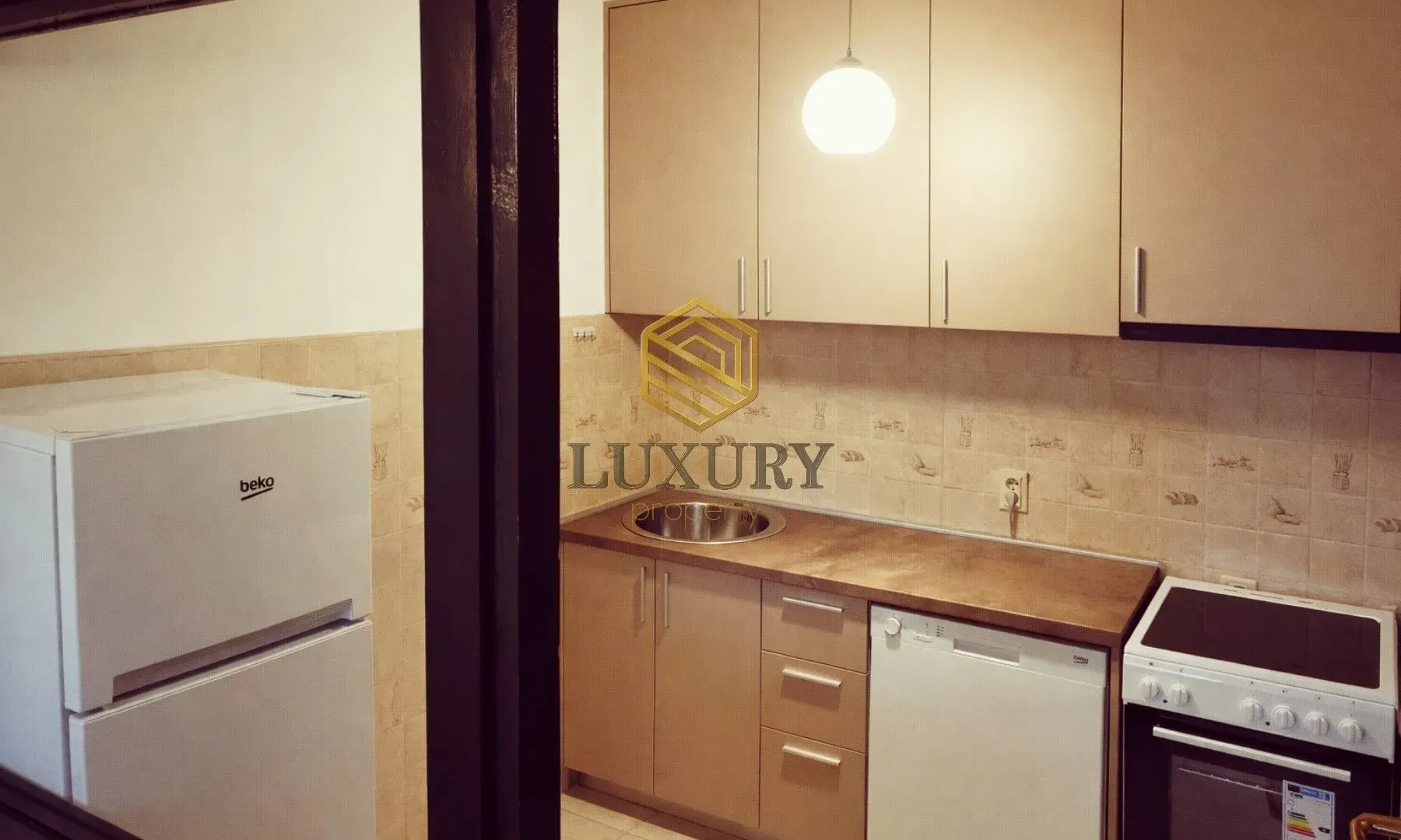 Izdavanje, jednosoban stan, 59m², Blok 5, Podgorica