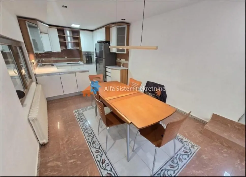 Izdavanje, kuća, 160m², Savski Venac, Beograd