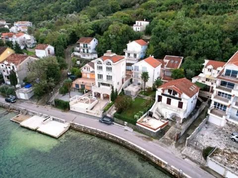 Prodaja, kuća, 280m², Stoliv, Kotor - image 1
