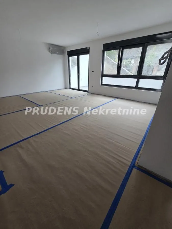 Prodaja, trosoban stan, 79m², Banovo Brdo, Beograd