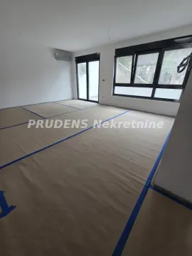 Prodaja, trosoban stan, 79m², Banovo Brdo, Beograd - image 2