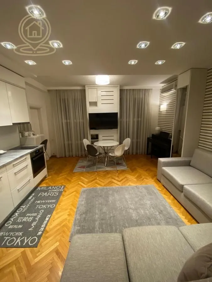 Izdavanje, jednosoban stan, 50m², Centar, Novi Sad