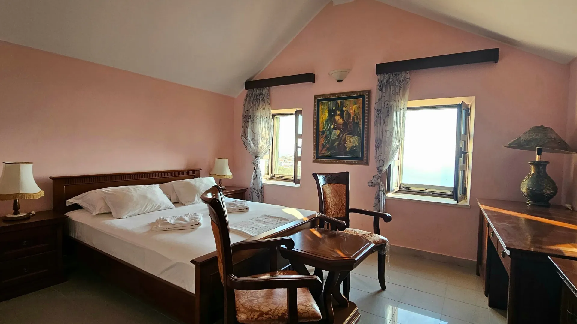 Rent, house, 350m², Blizikuće, Budva