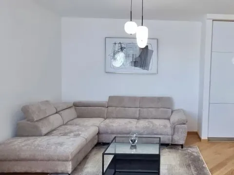 Rent, one bedroom apartment, 44m², Bečići, Budva - image 5