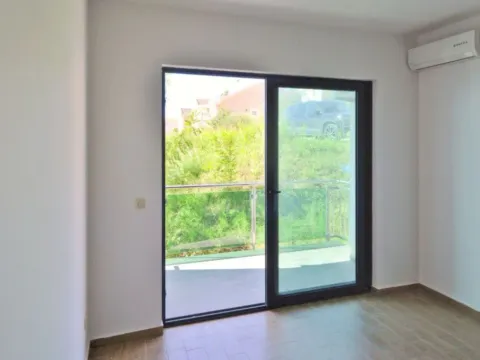Sale, two bedroom apartment, 81m², Bečići, Budva - image 8