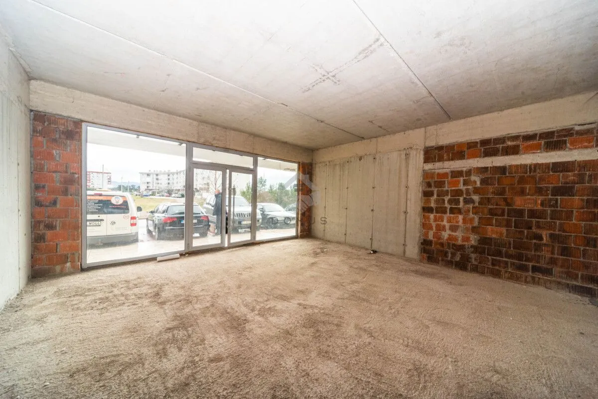 Sale, office space, 47m², Pobrežje, Podgorica
