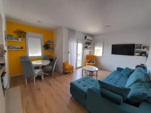 Izdavanje, jednosoban stan, 45m², Stari Aerodrom, Podgorica