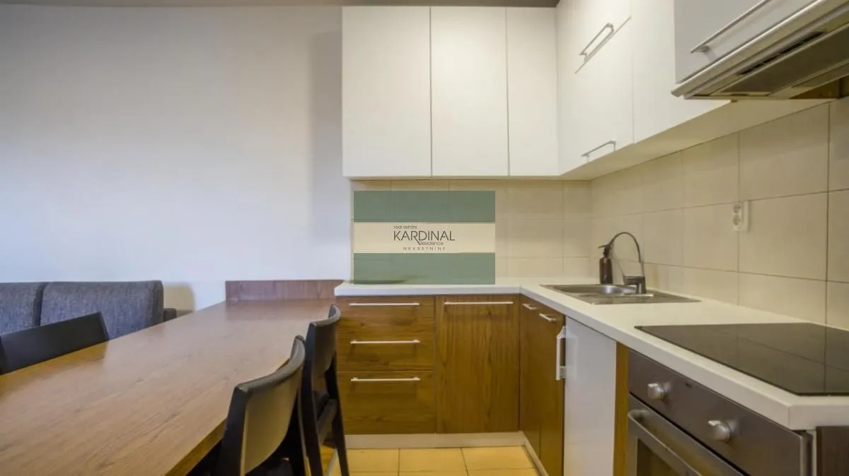 Prodaja, jednosoban stan, 42m², Nova Detelinara, Novi Sad Sve Podlokacije
