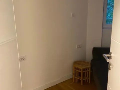 Izdavanje, trosoban stan, 46m², Stari Merkator, Novi Beograd Sve Podlokacije - image 11