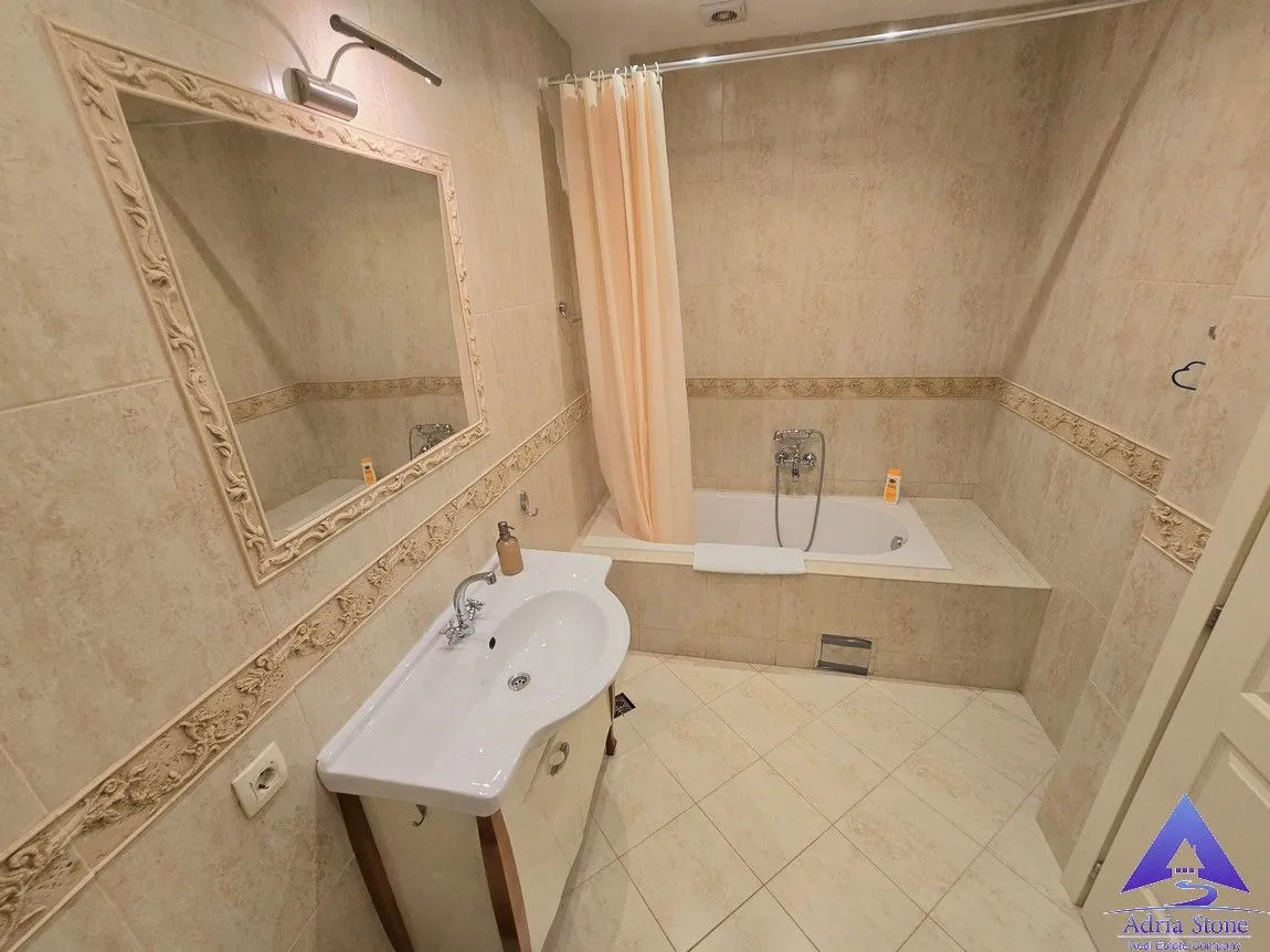 Prodaja, dvosoban stan, 82m², Prčanj, Kotor