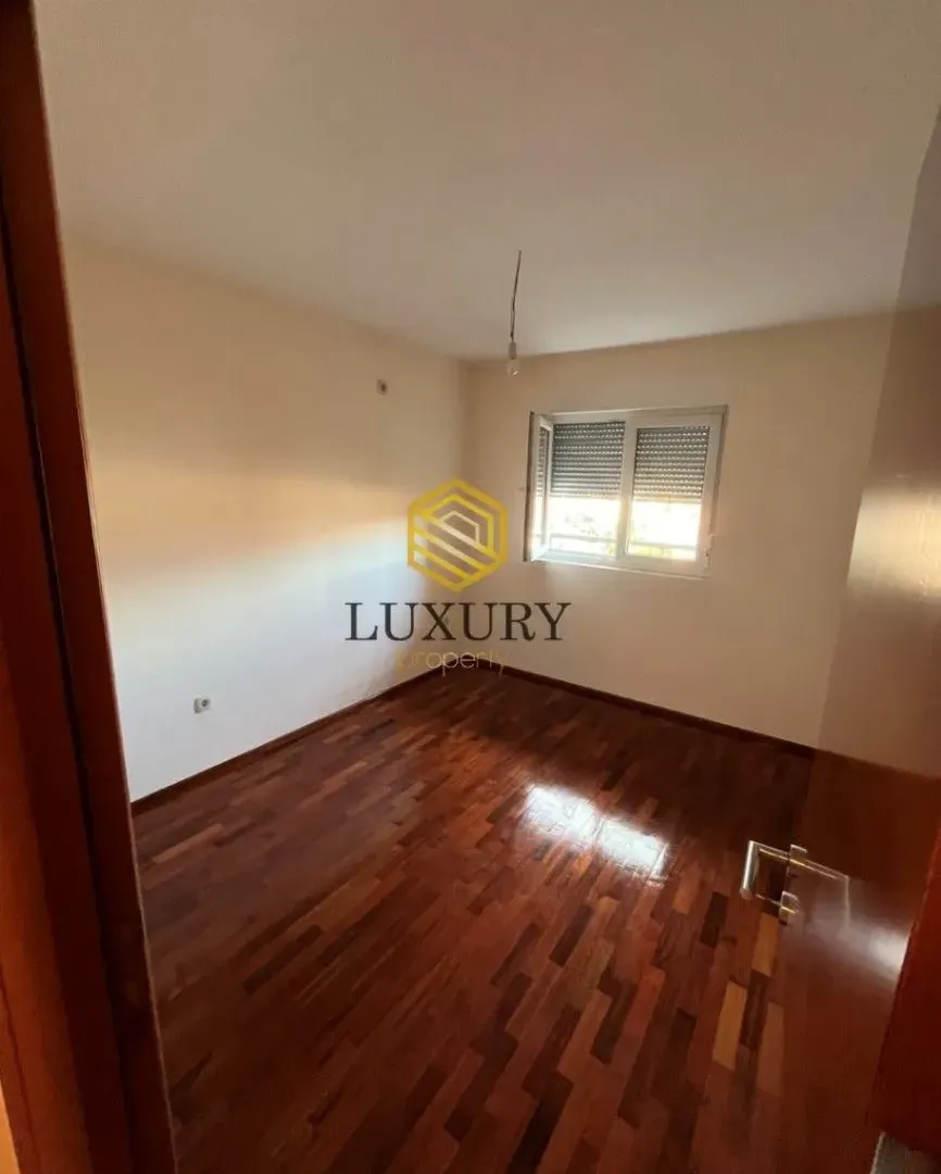 Prodaja, jednosoban stan, 44m², Stari Aerodrom, Podgorica