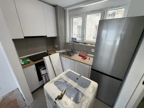 Izdavanje, poslovni prostor, 50m², Centar, Niš - image 4