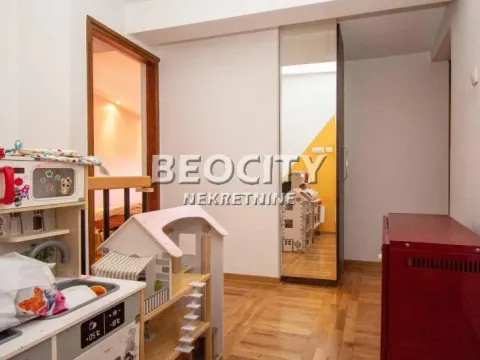 Prodaja, trosoban stan, 72m², Karaburma, Palilula Sve Podlokacije - image 12