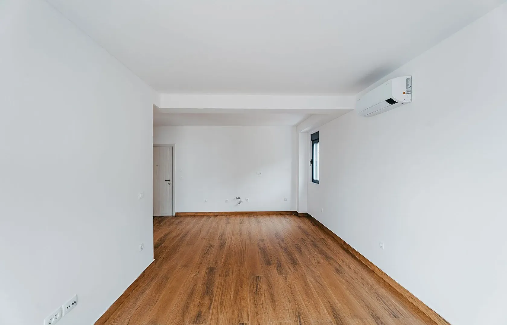 Izdavanje, ugostiteljski objekat, 1600m², Budva, Crna Gora