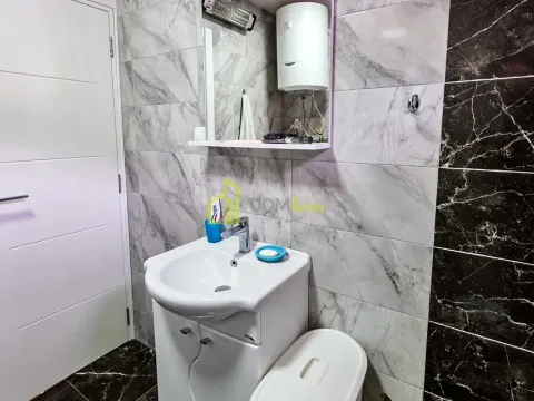 Sale, two bedroom apartment, 59m², Petrovac, Budva - image 2