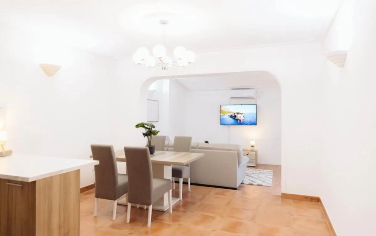 Prodaja, stan, 84m², Sveti Stefan, Budva