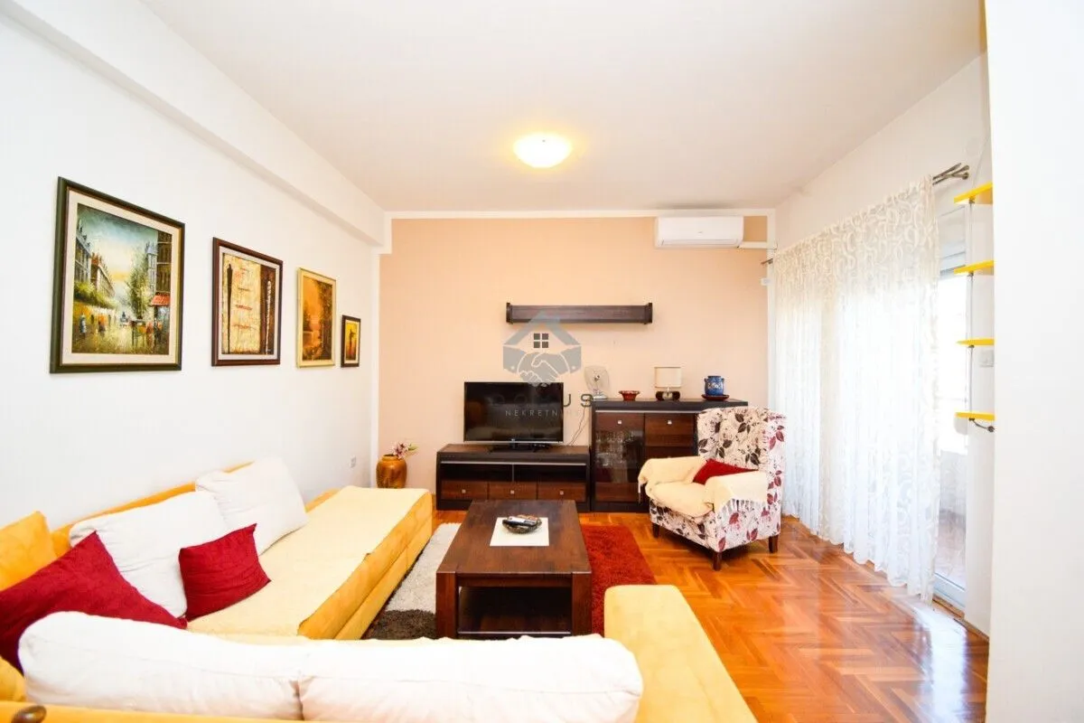 Prodaja, jednosoban stan, 57m², Krivi Most, Podgorica
