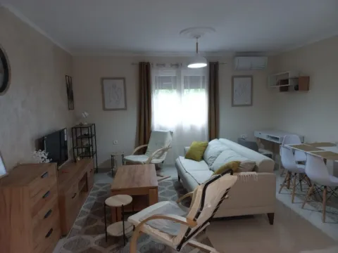 Izdavanje, kuća, 140m², Radanovići, Kotor - image 7