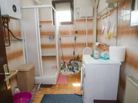 Sale, house, 300m², Kragujevac, Srbija - image 18