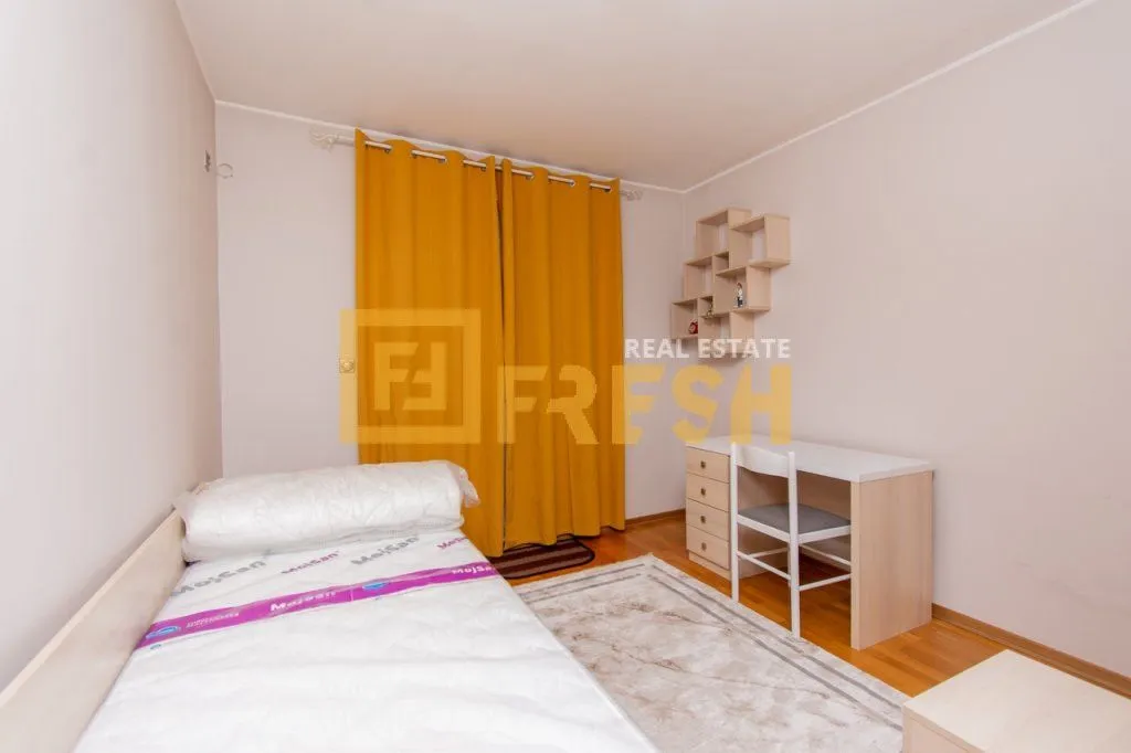 Izdavanje, trosoban stan, 90m², Ljubović, Podgorica