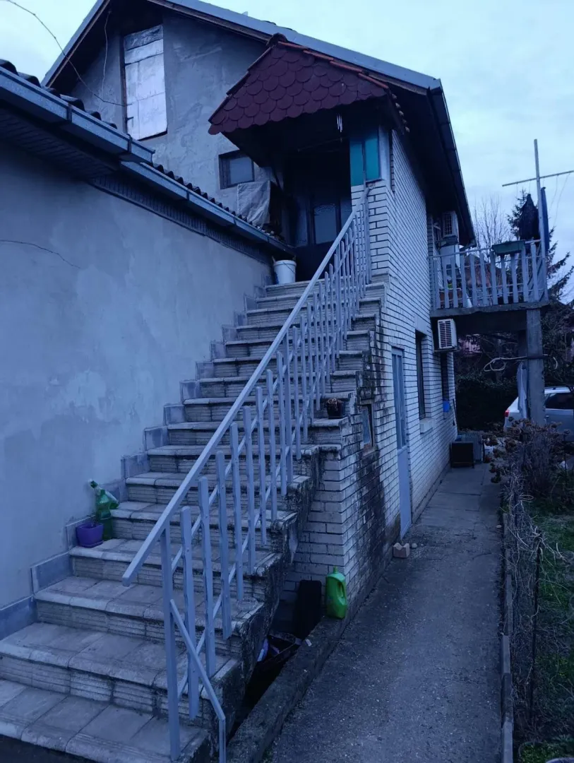 Prodaja, kuća, 209m², Surčin, Beograd