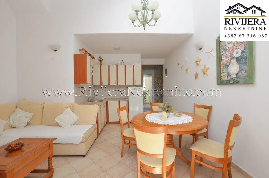 Prodaja, dvosoban stan, 80m², Đenovići, Herceg Novi